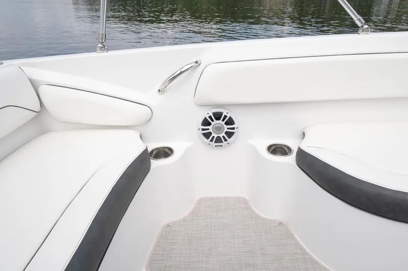 Slide: The Image of Interior of 2026 Stingray 182 SC with white seating and speaker. - 6