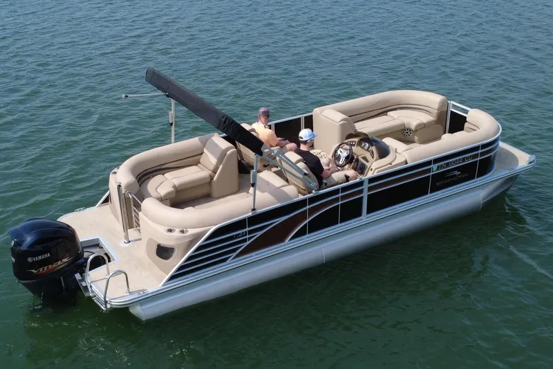Slide: The Image of 2018 Bennington 23GSRFB pontoon boat on the water. - 1
