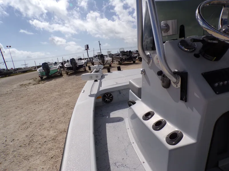 Slide: The Image of Majek 18 Illusion M2 2022 - 23