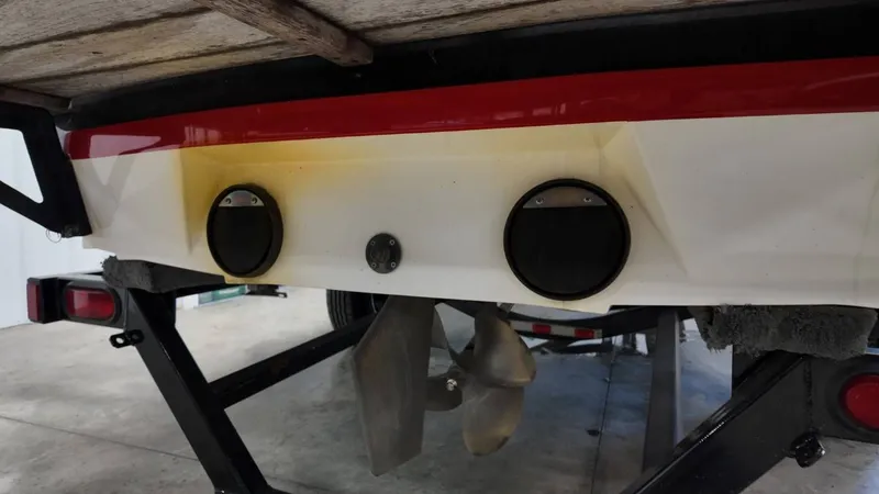 Slide: The Image of MasterCraft X2 2004 - 10