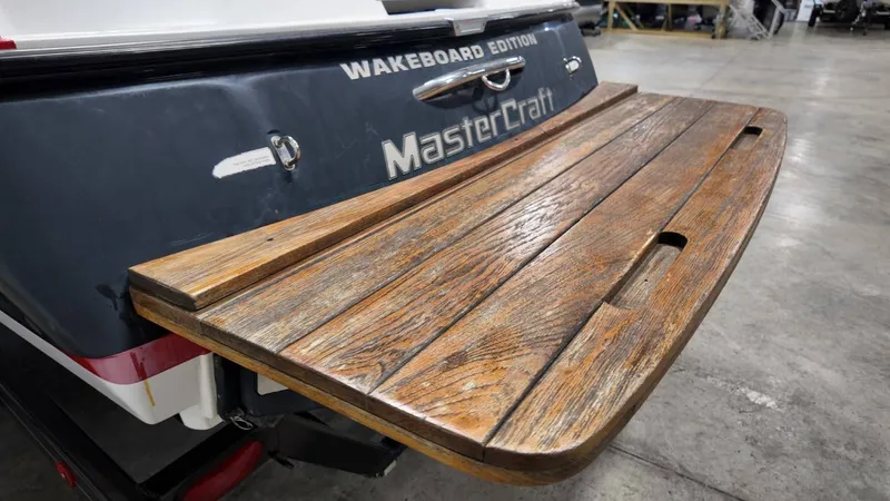 Slide: The Image of MasterCraft X2 2004 - 12