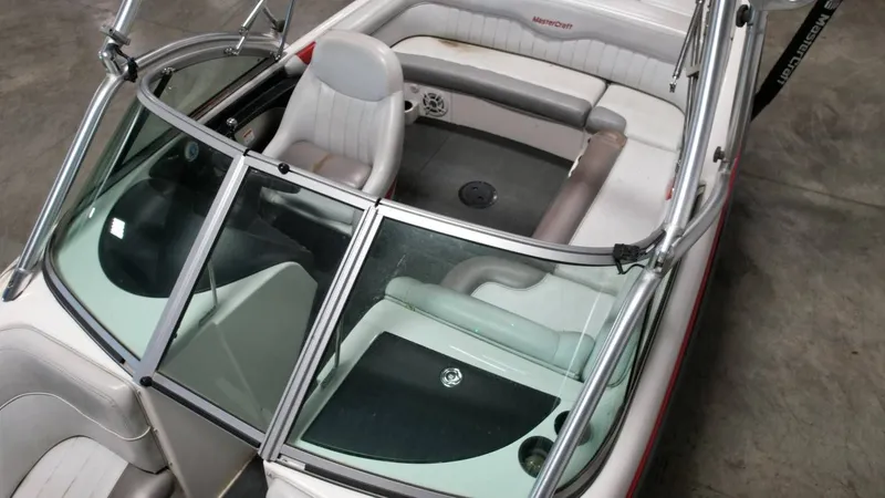 Slide: The Image of MasterCraft X2 2004 - 25