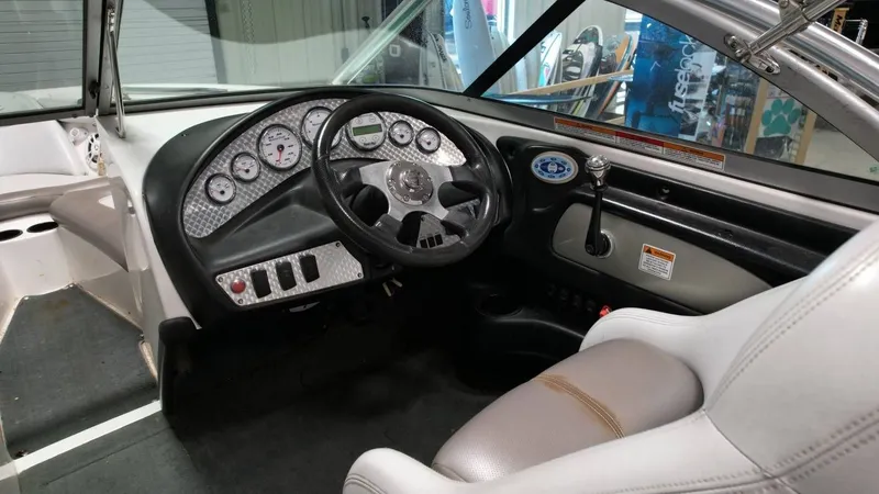 Slide: The Image of MasterCraft X2 2004 - 26