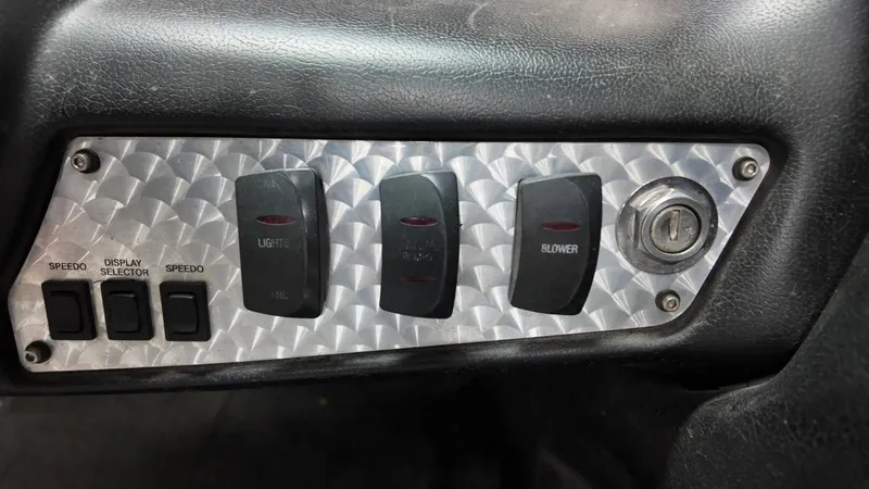 Slide: The Image of MasterCraft X2 2004 - 31