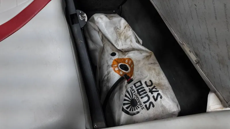 Slide: The Image of MasterCraft X2 2004 - 49