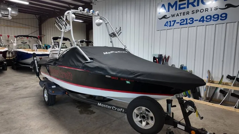 Slide: The Image of MasterCraft X2 2004 - 50