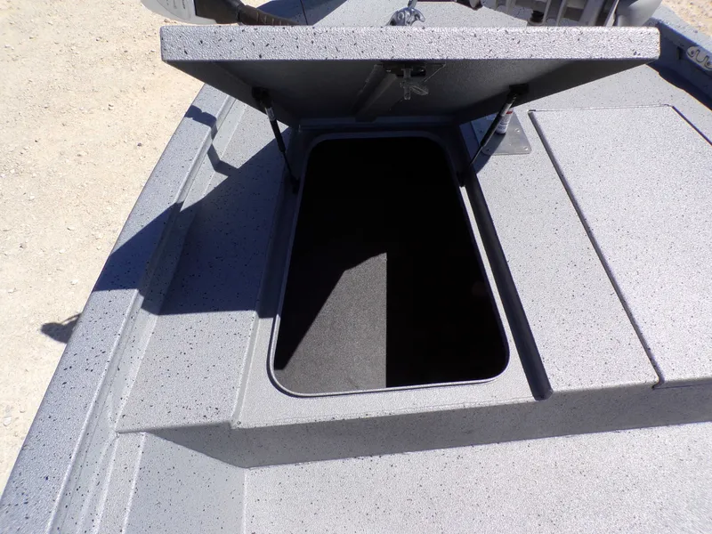 Slide: The Image of Xpress H190B Bay 2021 - 17