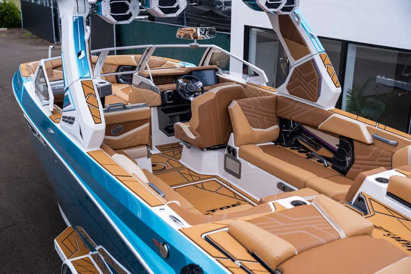 Slide: The Image of Interior of 2026 Tigé Ultré 25ZX with luxurious features. - 14