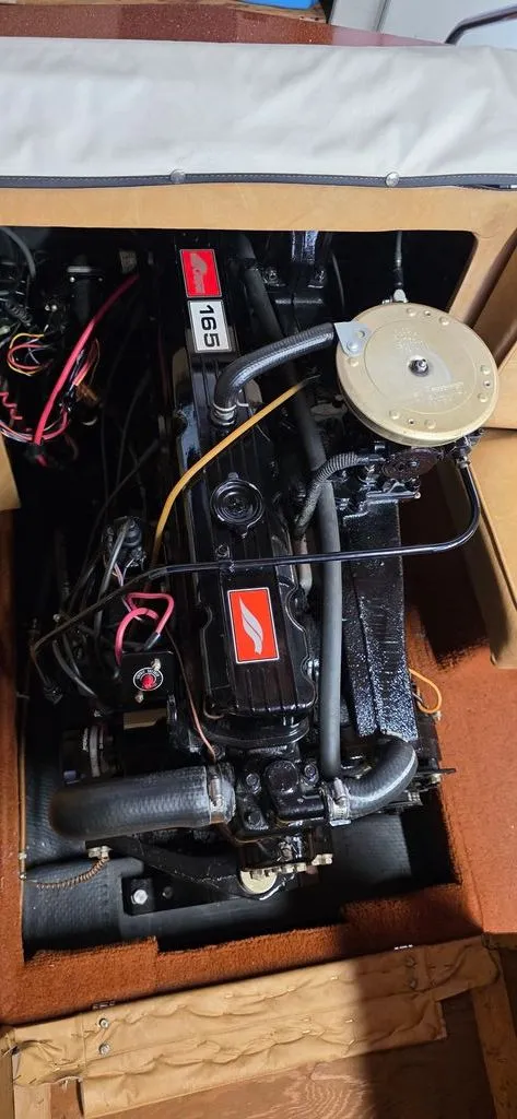 Slide: The Image of Glastron 18 1981 - 14