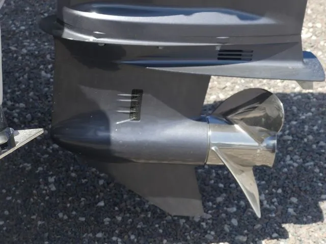 Slide: The Image of Robalo R180 Center Console 2026 - 10