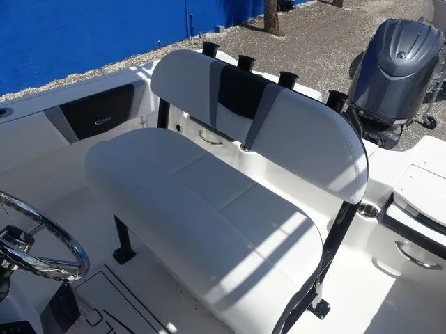 Slide: The Image of Robalo R180 Center Console 2026 - 17