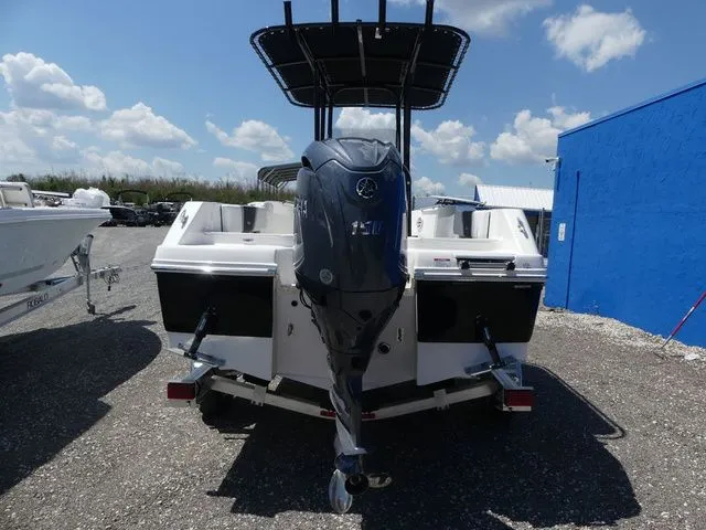 Slide: The Image of Robalo R180 Center Console 2026 - 5