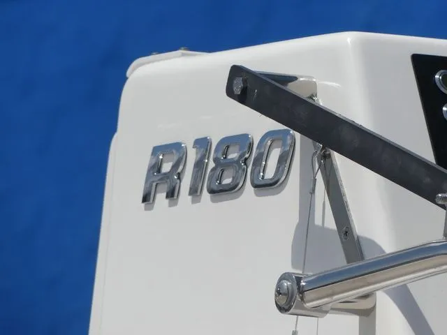 Slide: The Image of Robalo R180 Center Console 2026 - 8