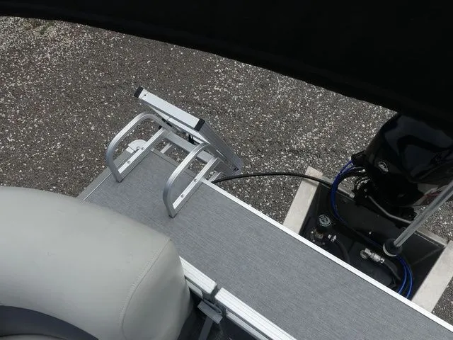 Slide: The Image of SunChaser 18 Fish 2021 - 17