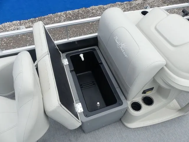 Slide: The Image of SunChaser 18 Fish 2021 - 22