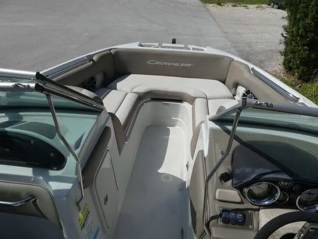 Slide: The Image of Crownline Boats Eclipse E215 XS 2023 - 12