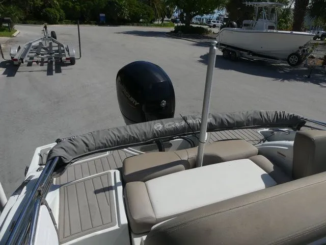 Slide: The Image of Crownline Boats Eclipse E215 XS 2023 - 18