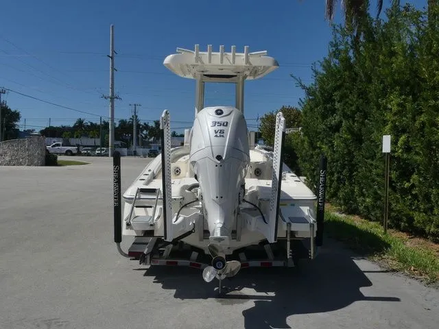 Slide: The Image of Shearwater 250 SS 2026 - 5