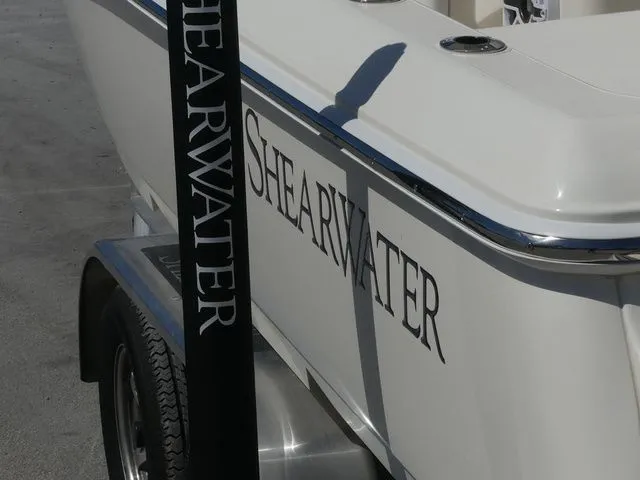 Slide: The Image of Shearwater 250 SS 2026 - 7