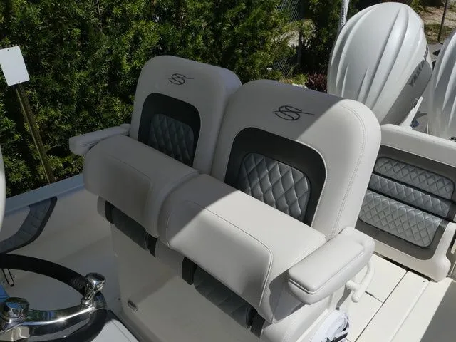 Slide: The Image of Shearwater 270 CAROLINA SS OPEN BOW 2026 - 16