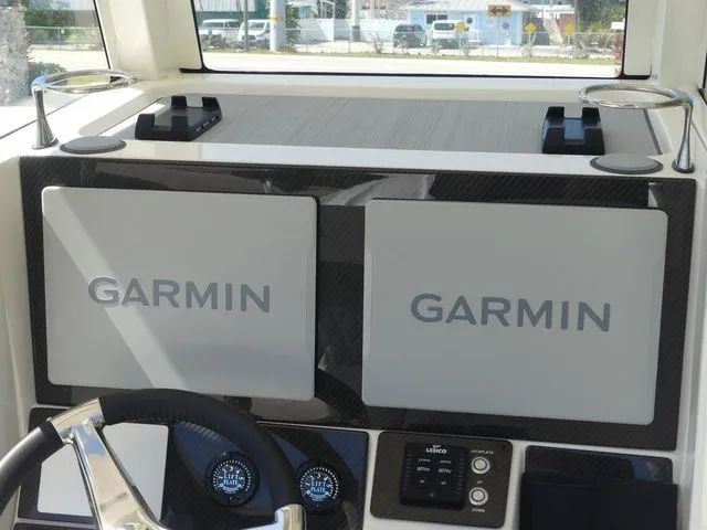 Slide: The Image of Shearwater 270 CAROLINA SS OPEN BOW 2026 - 19