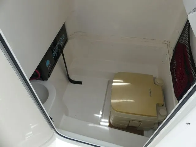 Slide: The Image of NauticStar 2602 Legacy 2019 - 14