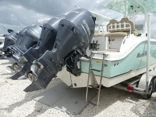 Slide: The Image of NauticStar 2602 Legacy 2019 - 3