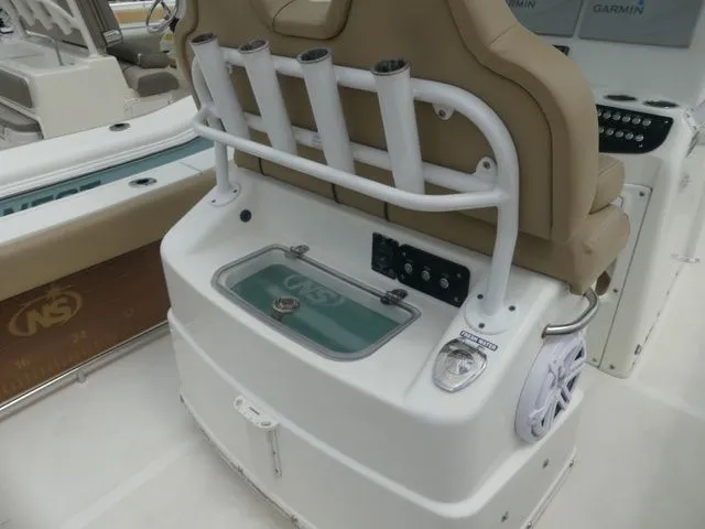 Slide: The Image of NauticStar 2602 Legacy 2019 - 8