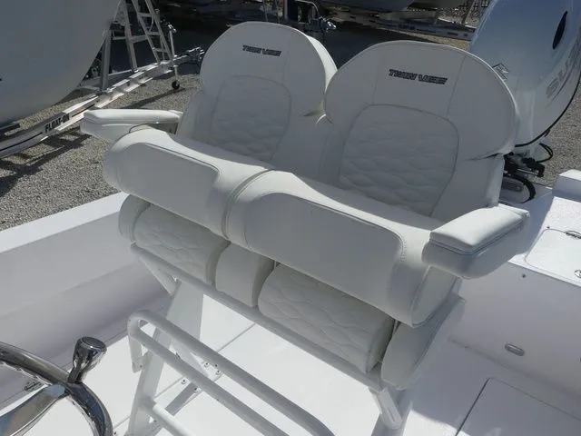 Slide: The Image of 2026 Twin Vee 220 Baycat boat seats in white. - 20