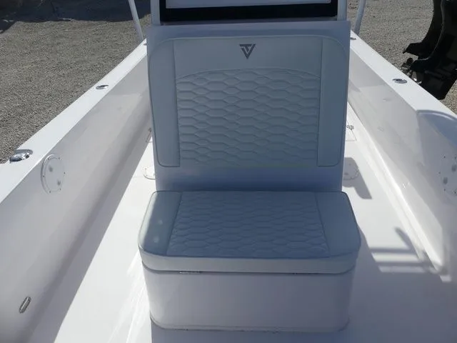 Slide: The Image of Interior of 2026 Twin Vee 220 Baycat with cushioned seat. - 23