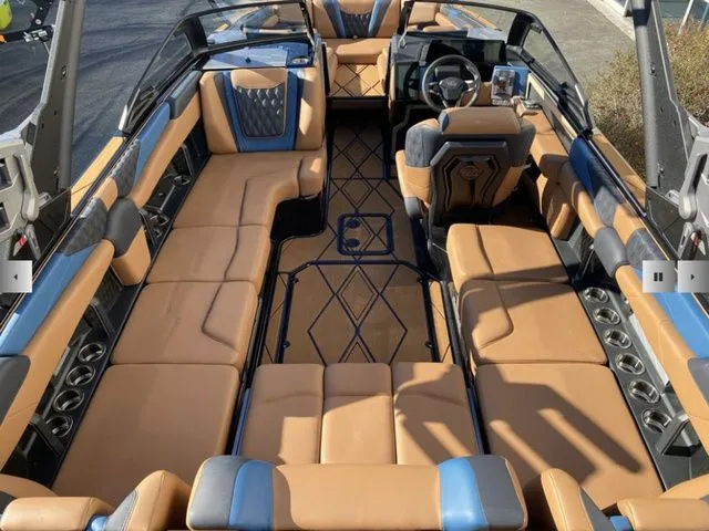 Slide: The Image of Malibu M230 2025 - 16