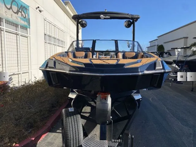 Slide: The Image of Malibu M230 2025 - 4