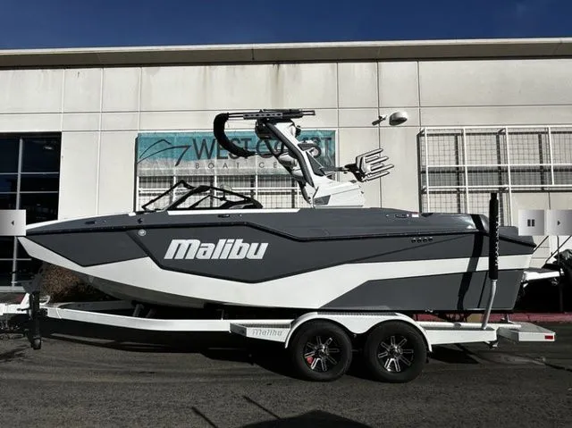 Slide: The Image of Malibu M230 2025 - 2