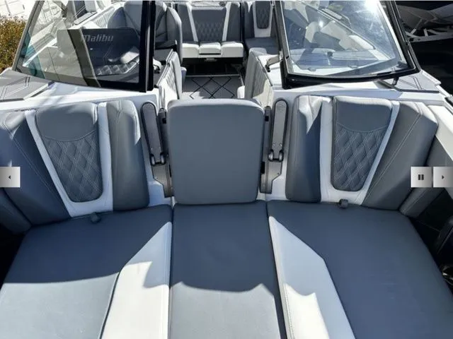 Slide: The Image of Malibu M230 2025 - 25