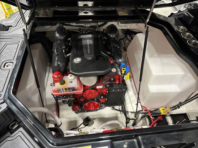 Slide: The Image of Cobalt R6 Surf 2026 - 16