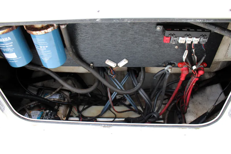 Slide: The Image of 2008 Sailfish 2660 CC boat wiring and filter system, featuring Yamaha components. - 26