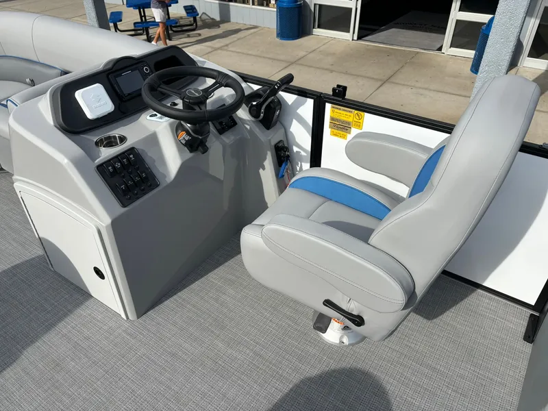 Slide: The Image of Bentley Pontoons 223 Bolt 2027 - 16