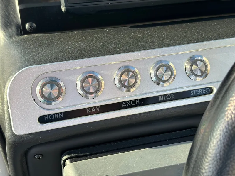 Slide: The Image of Crownline Boats 260 SS 2023 - 26