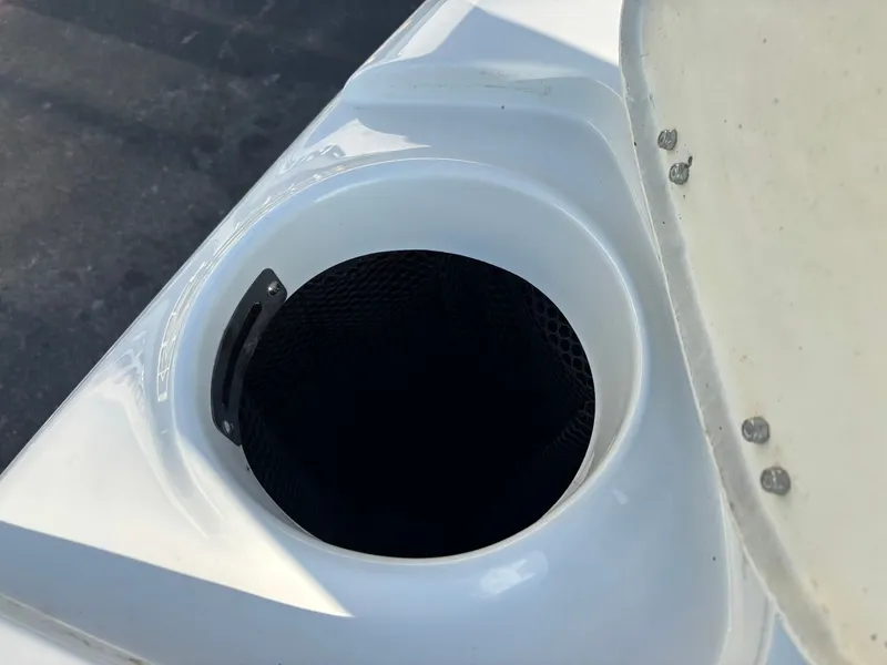 Slide: The Image of Crownline Boats 260 SS 2023 - 35