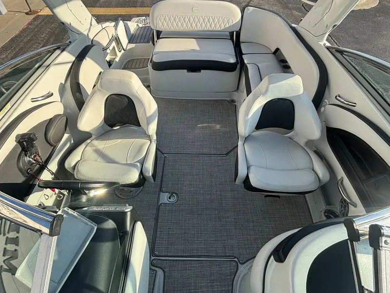 Slide: The Image of Crownline Boats 260 SS 2023 - 36