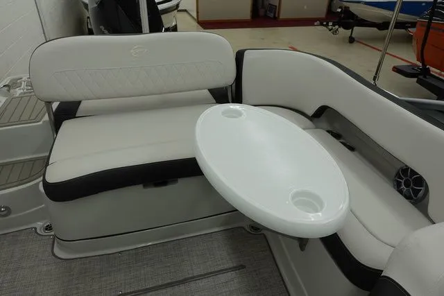 Slide: The Image of Crownline Boats E220 XS 2025 - 8