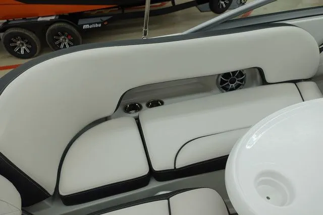 Slide: The Image of Crownline Boats E220 XS 2025 - 9