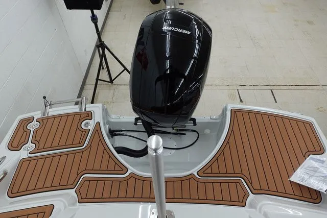 Slide: The Image of Crownline Boats E210 XS 2025 - 3