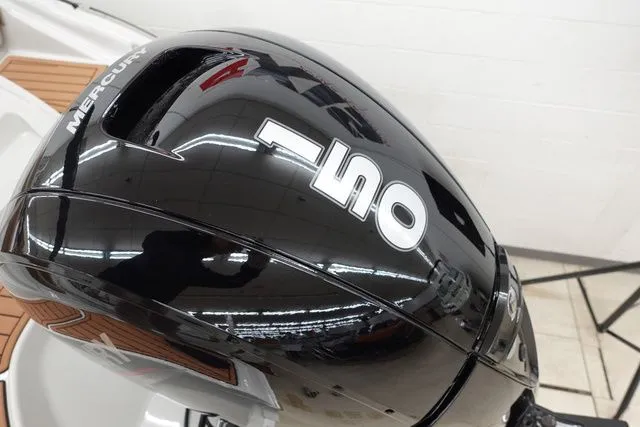 Slide: The Image of Crownline Boats E210 XS 2025 - 4