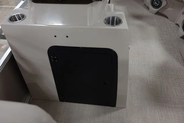 Slide: The Image of Tahoe STX Quad Fish 19 FT 2024 - 8