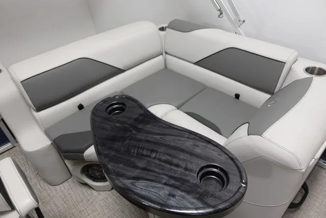 Slide: The Image of Tahoe Sport 1775 BF 2024 - 11