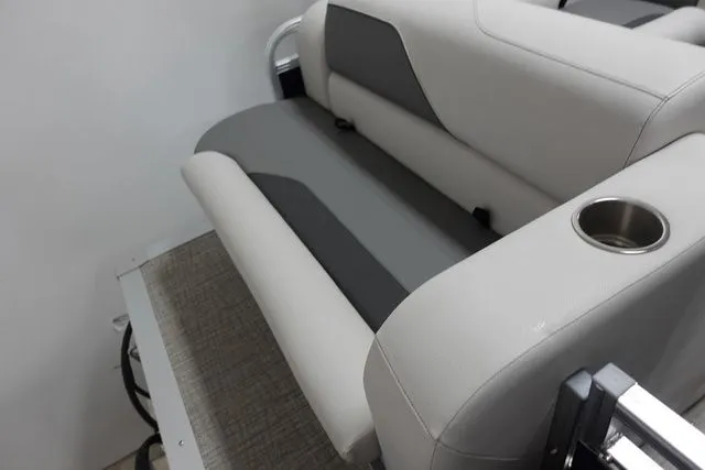 Slide: The Image of Tahoe Sport 1775 BF 2024 - 13