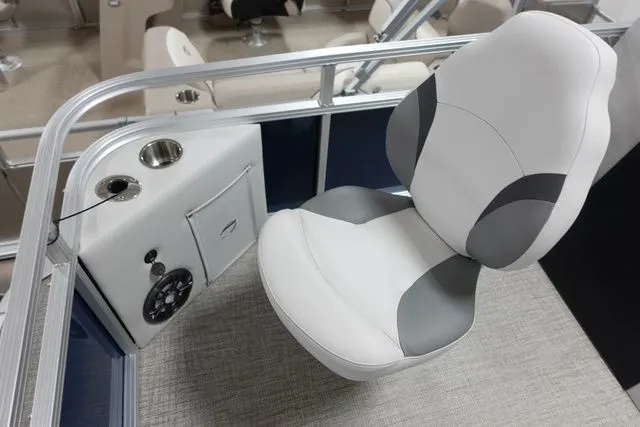 Slide: The Image of Tahoe Sport 1775 BF 2024 - 5