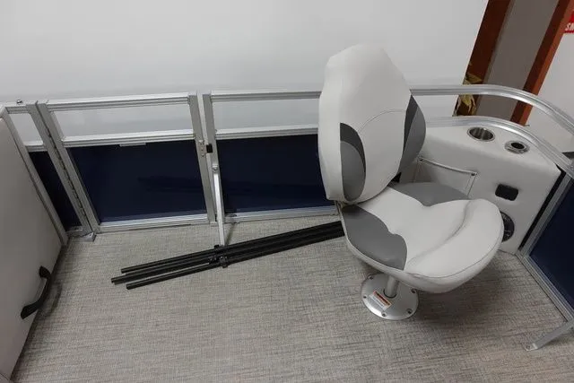 Slide: The Image of Tahoe Sport 1775 BF 2024 - 6