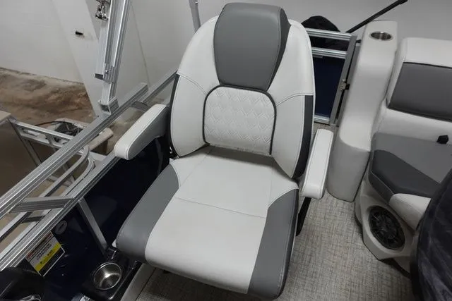 Slide: The Image of Tahoe Sport 1775 BF 2024 - 9